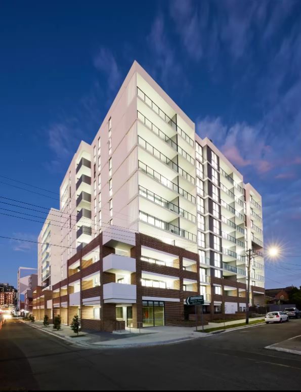 Auburn Square, Auburn